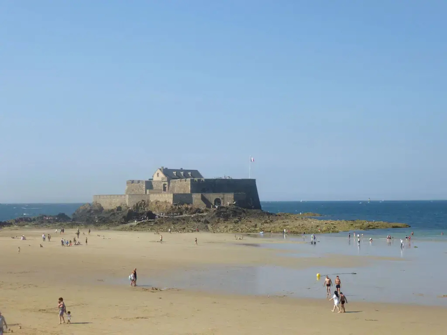 Nice apartment on the Emerald Coast, Ploubalay Beaussais-sur-Mer