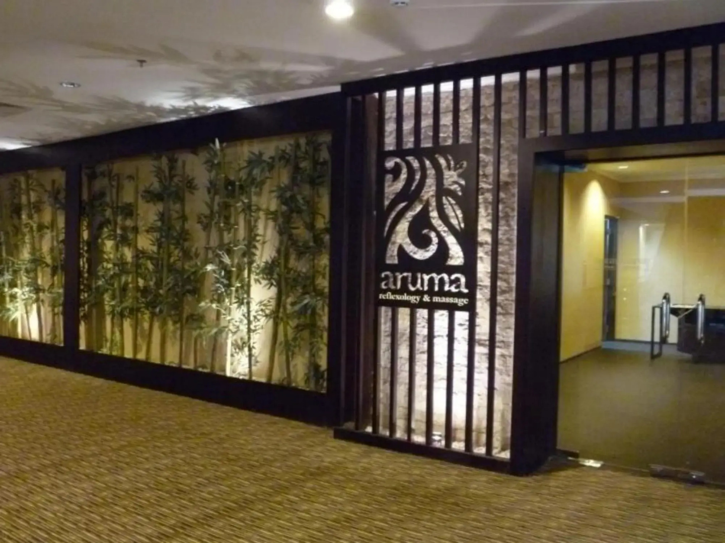 Harmoni One Convention Hotel & Service Apartments