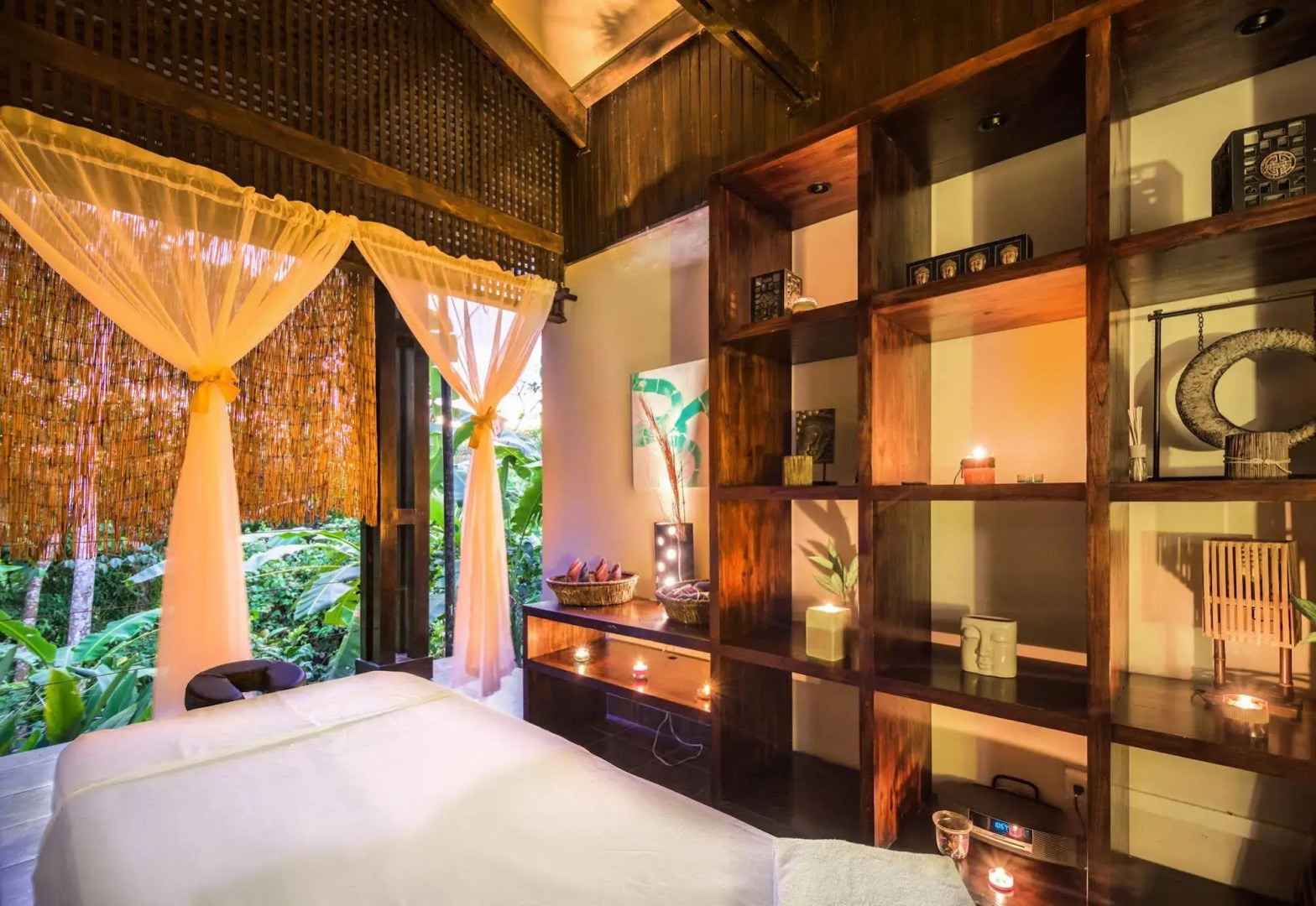 Tiki Villas Rainforest Lodge & Spa