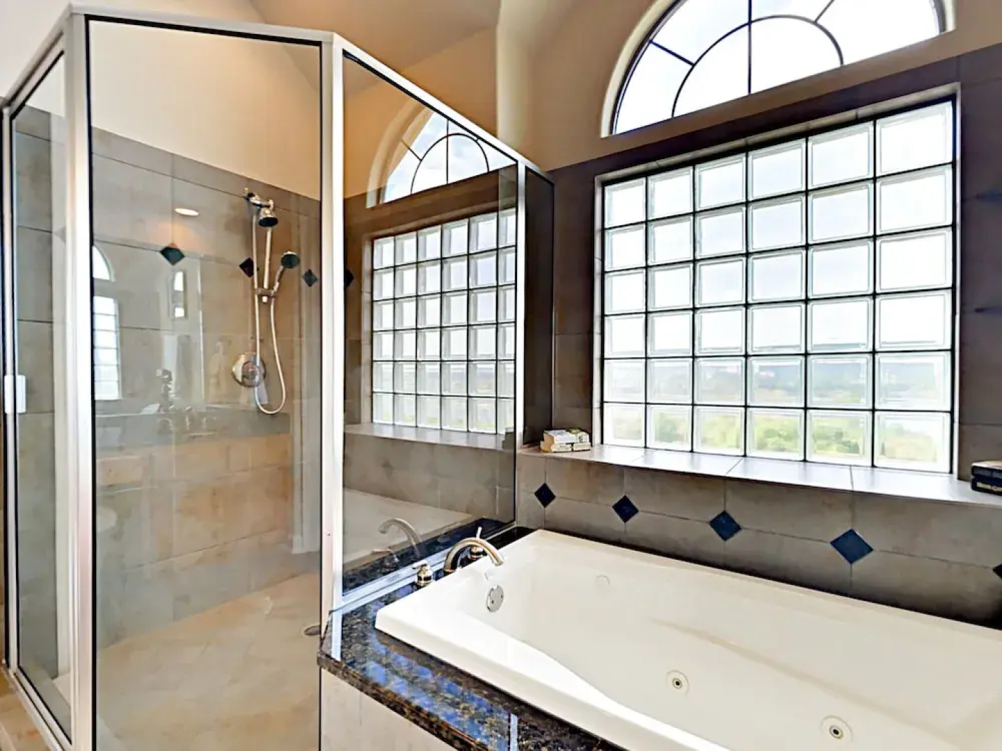 8413 Leander - 4 Br Home