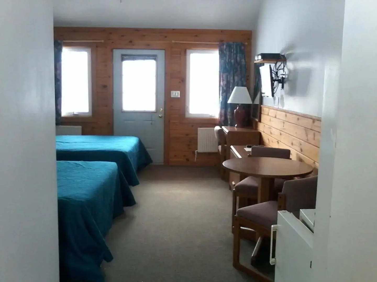 Quiet Bay Inn & Café