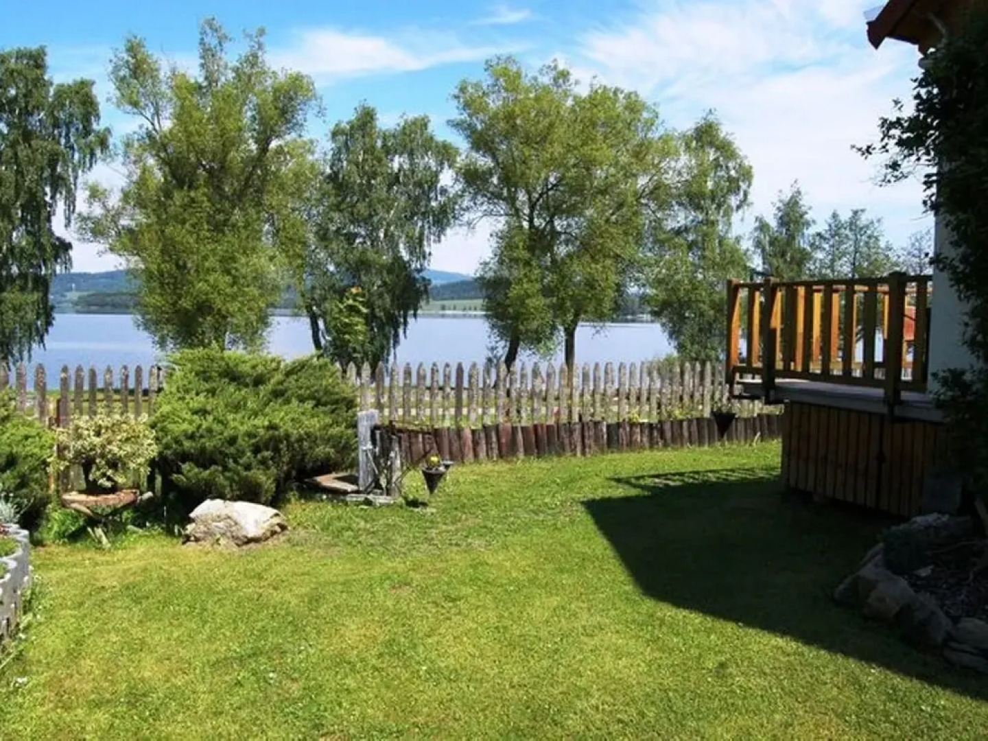 Comfortable Apartment With Private Terrace, Near Lipnolake Beach