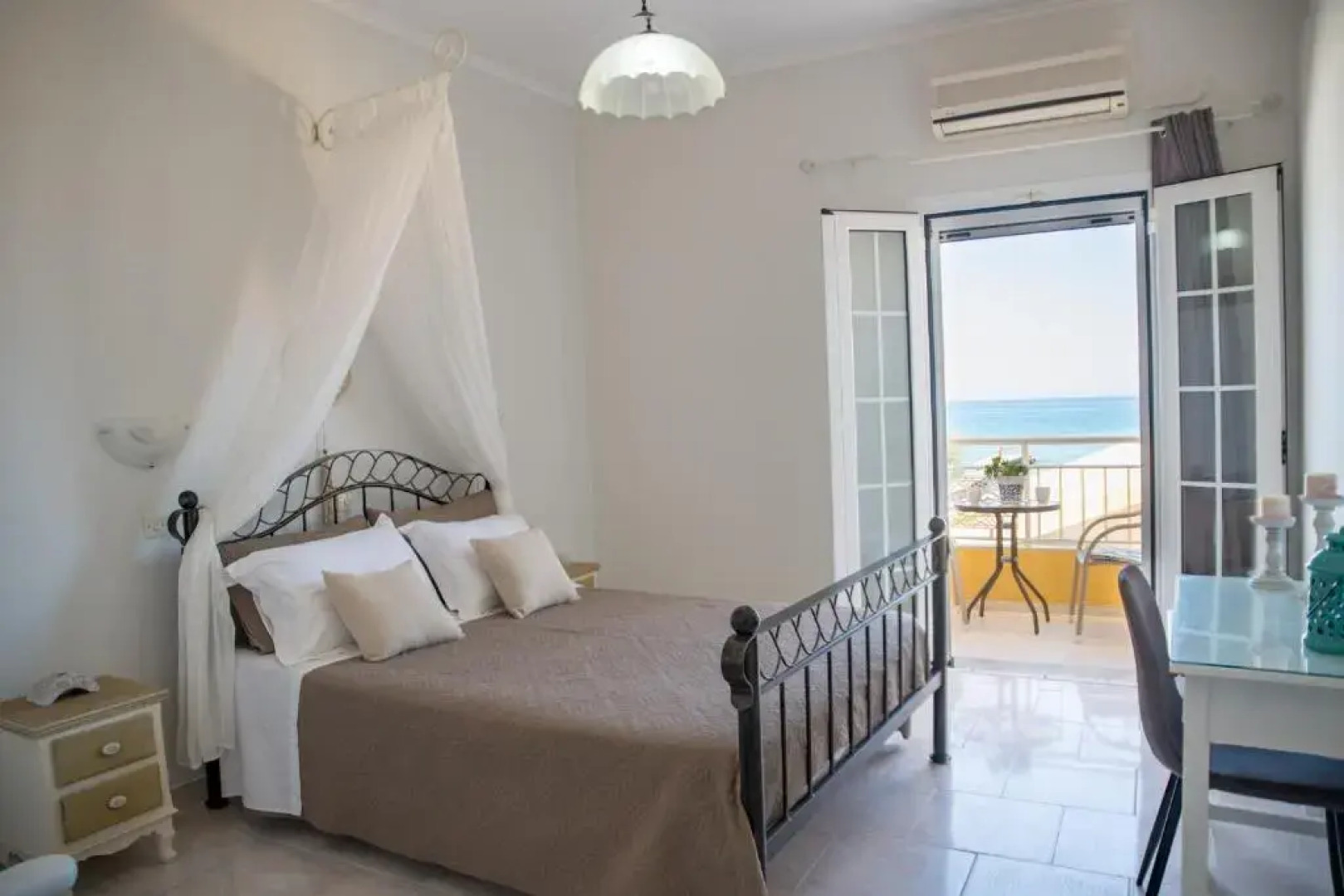 Alex Studios & Apartments