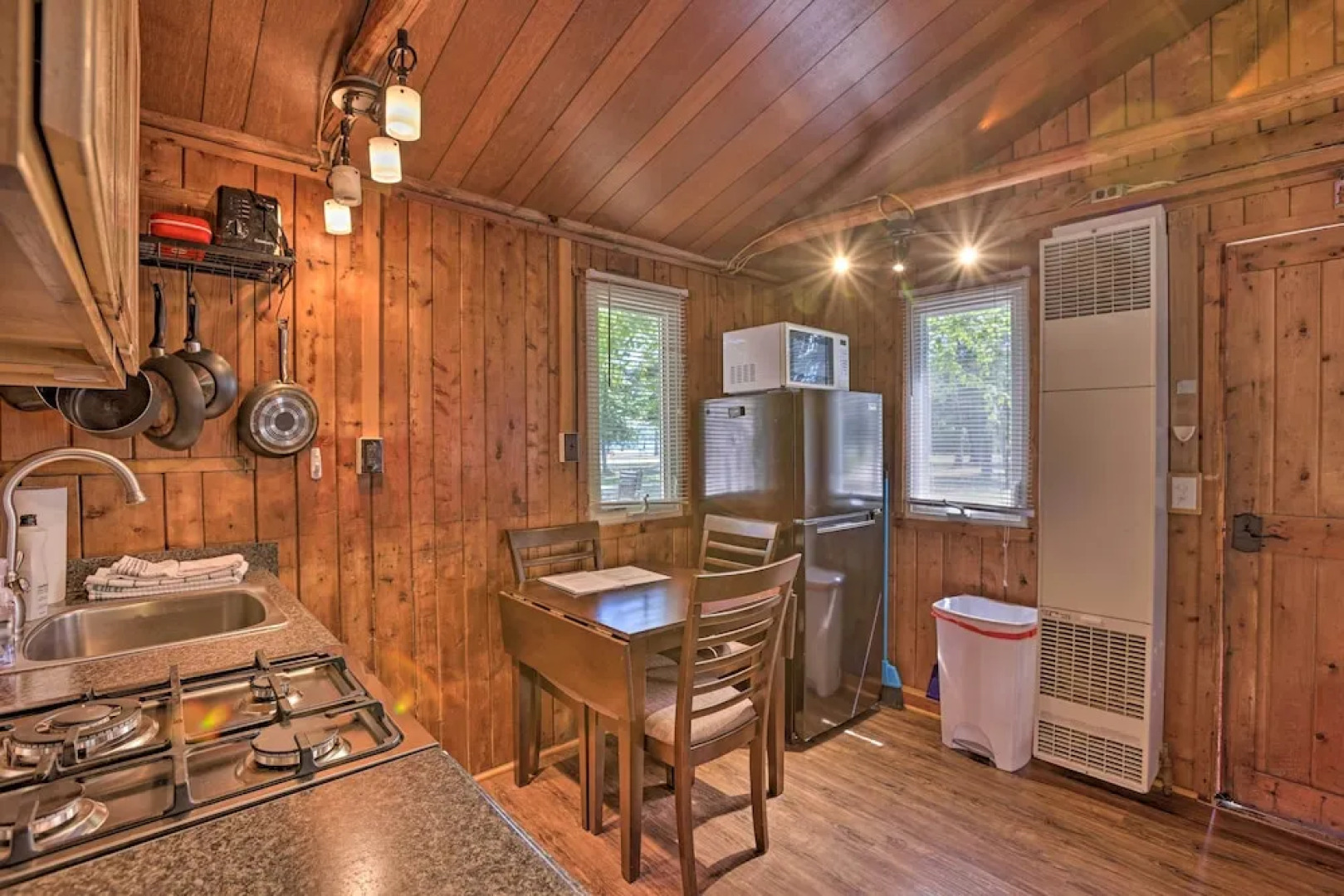 Charming Suttons Bay Cottage w/ Shared Waterfront!