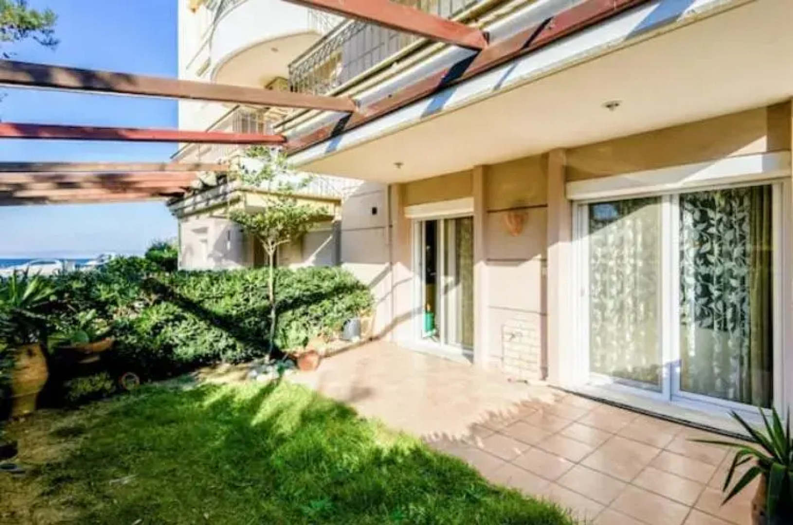 A Cozy house by the Sea