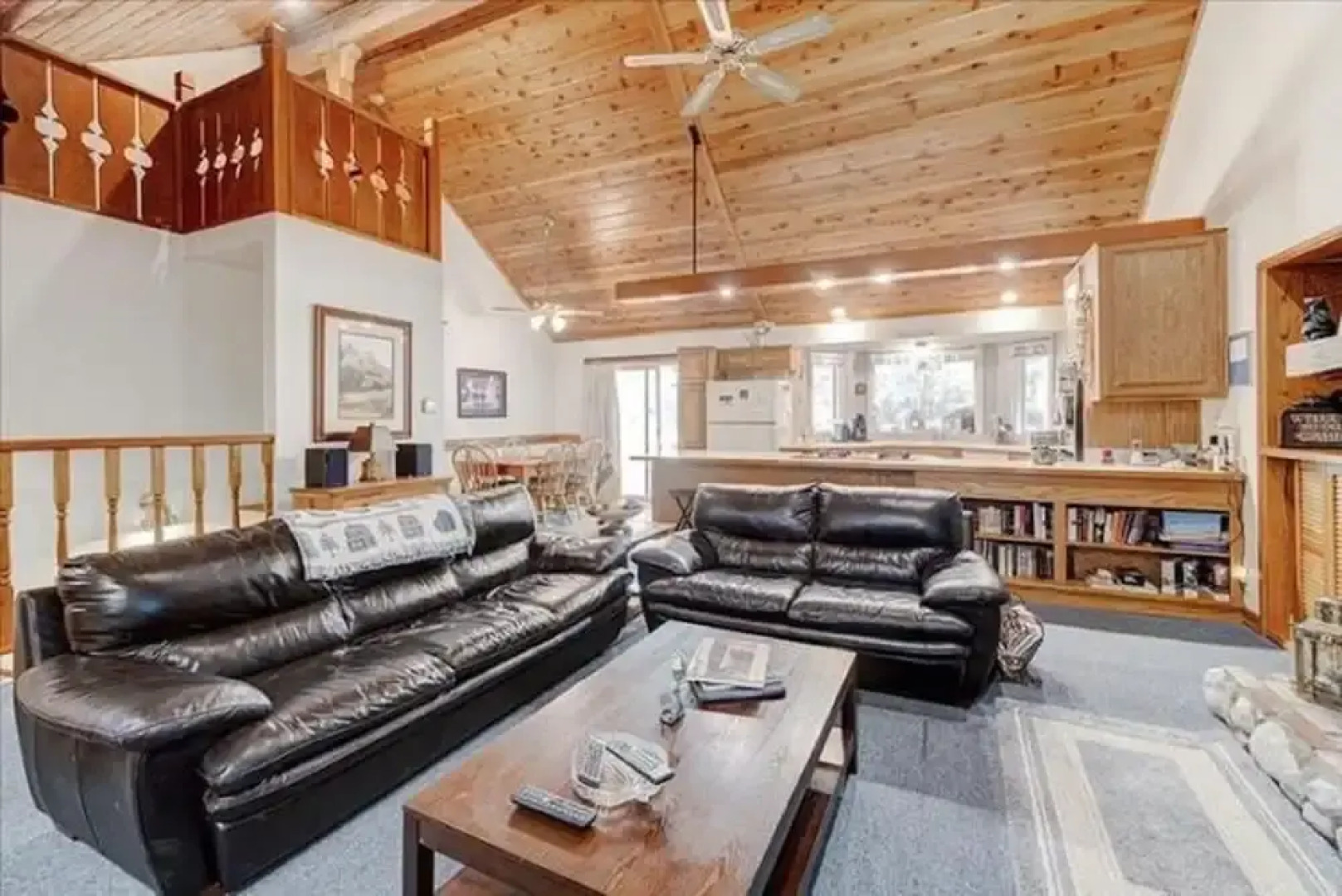 Lake Arrowhead - Dreamin' 3 Bedroom Home by RedAwning