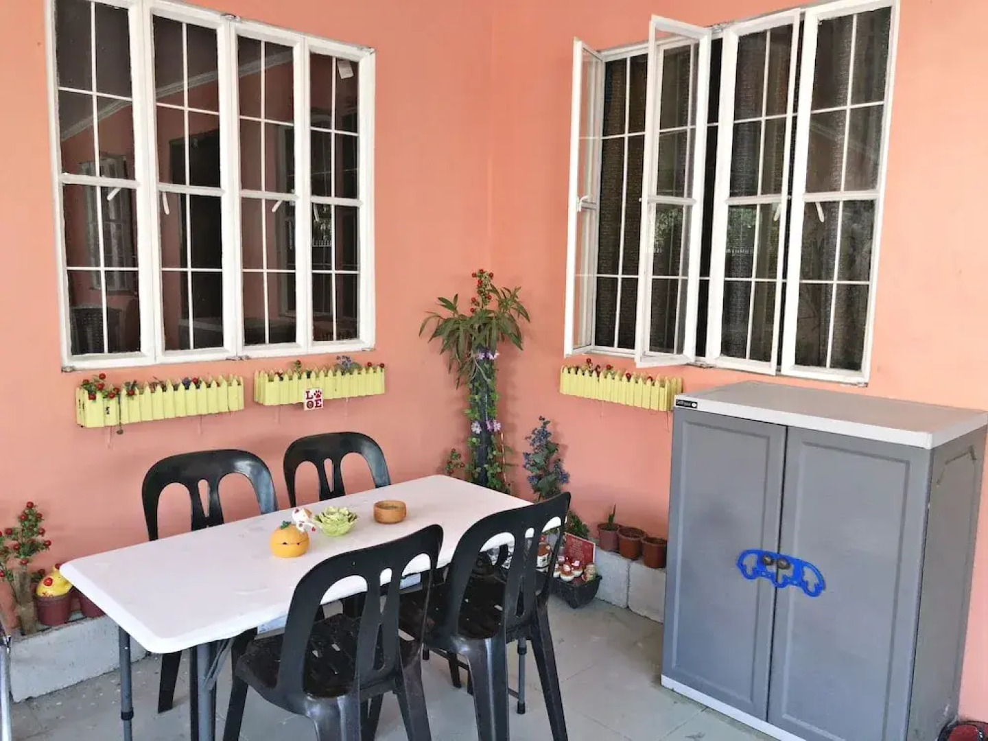 Kalayaan Transient House