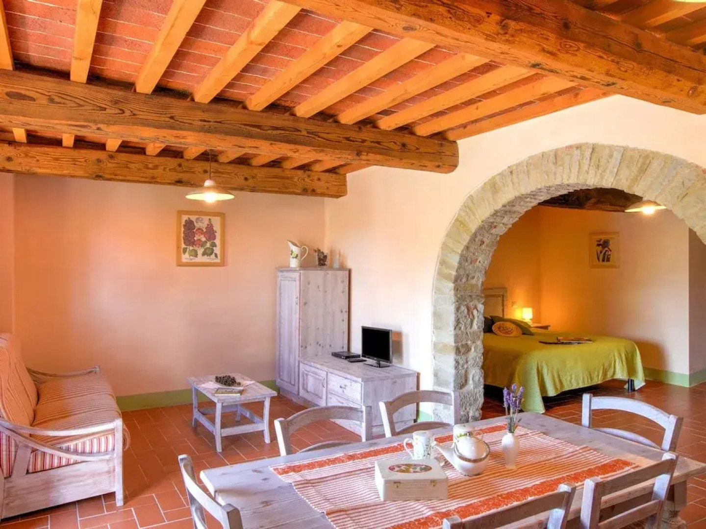 Spacious Holiday Home with Swimming Pool in Anghiari