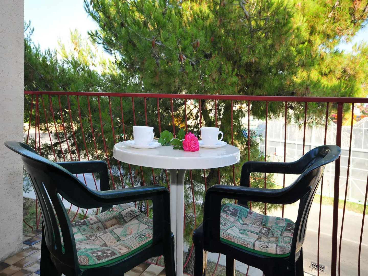 Apartment Mirko - 100m from the sea: A2 Nin, Zadar riviera