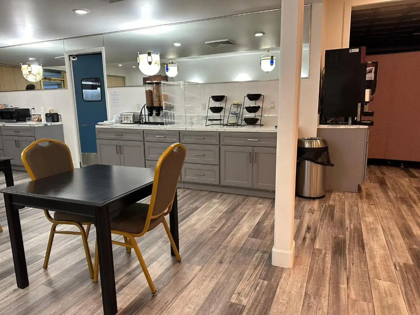 HomeTowne Studios by Red Roof Yuba City Bonanza – Marysville