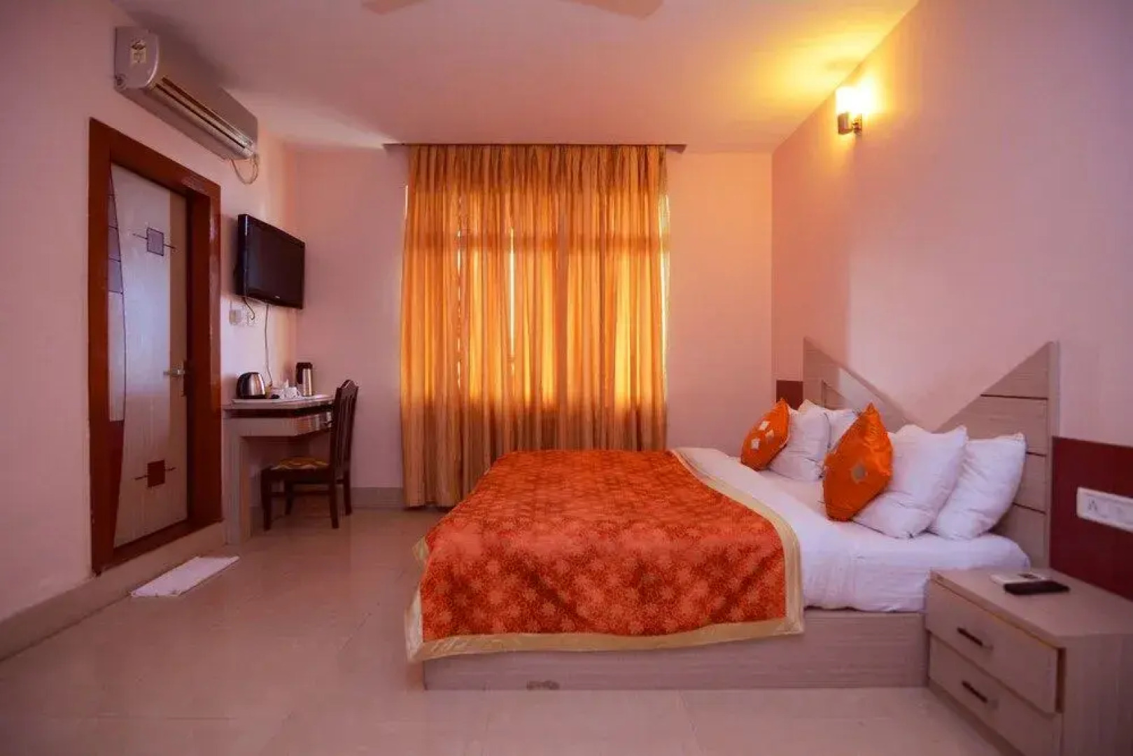 Hotel Royal Highness