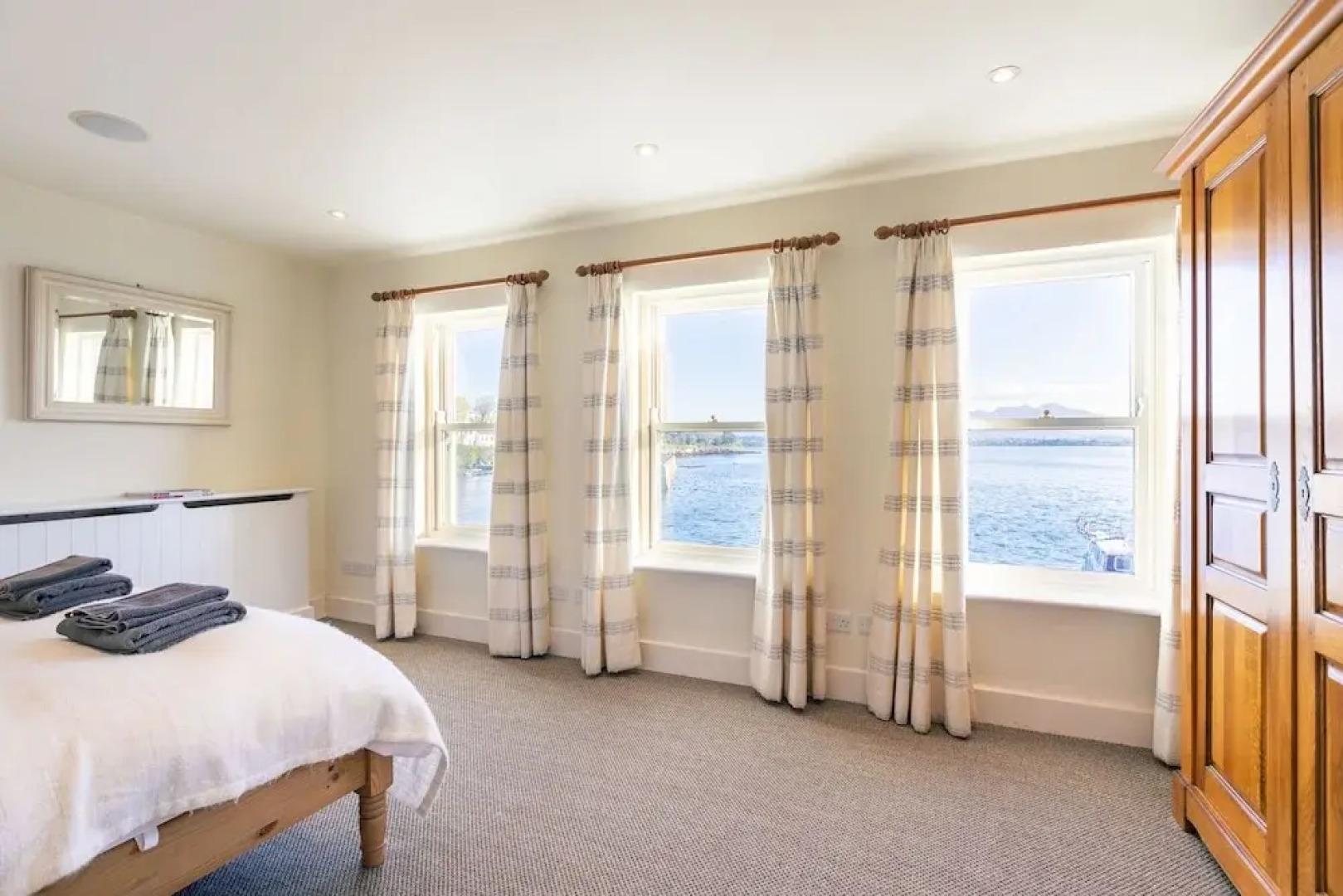 Roundstone Quay House