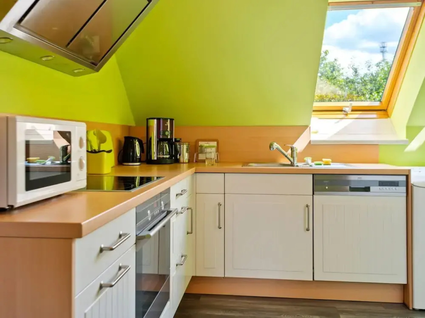 Garden View Apartment in Erzgebirge near Forest