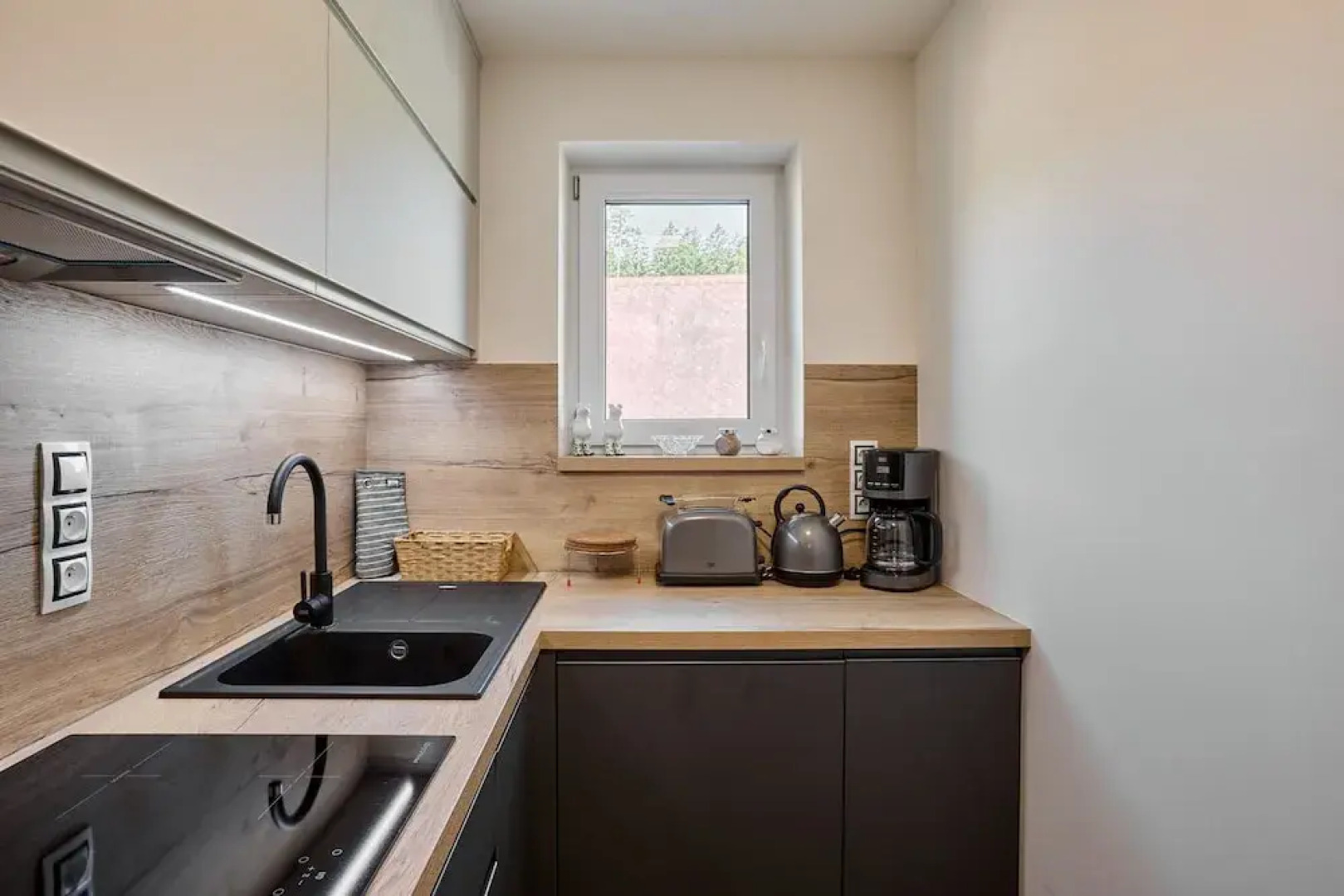 Villa in Radvanice With hot tub