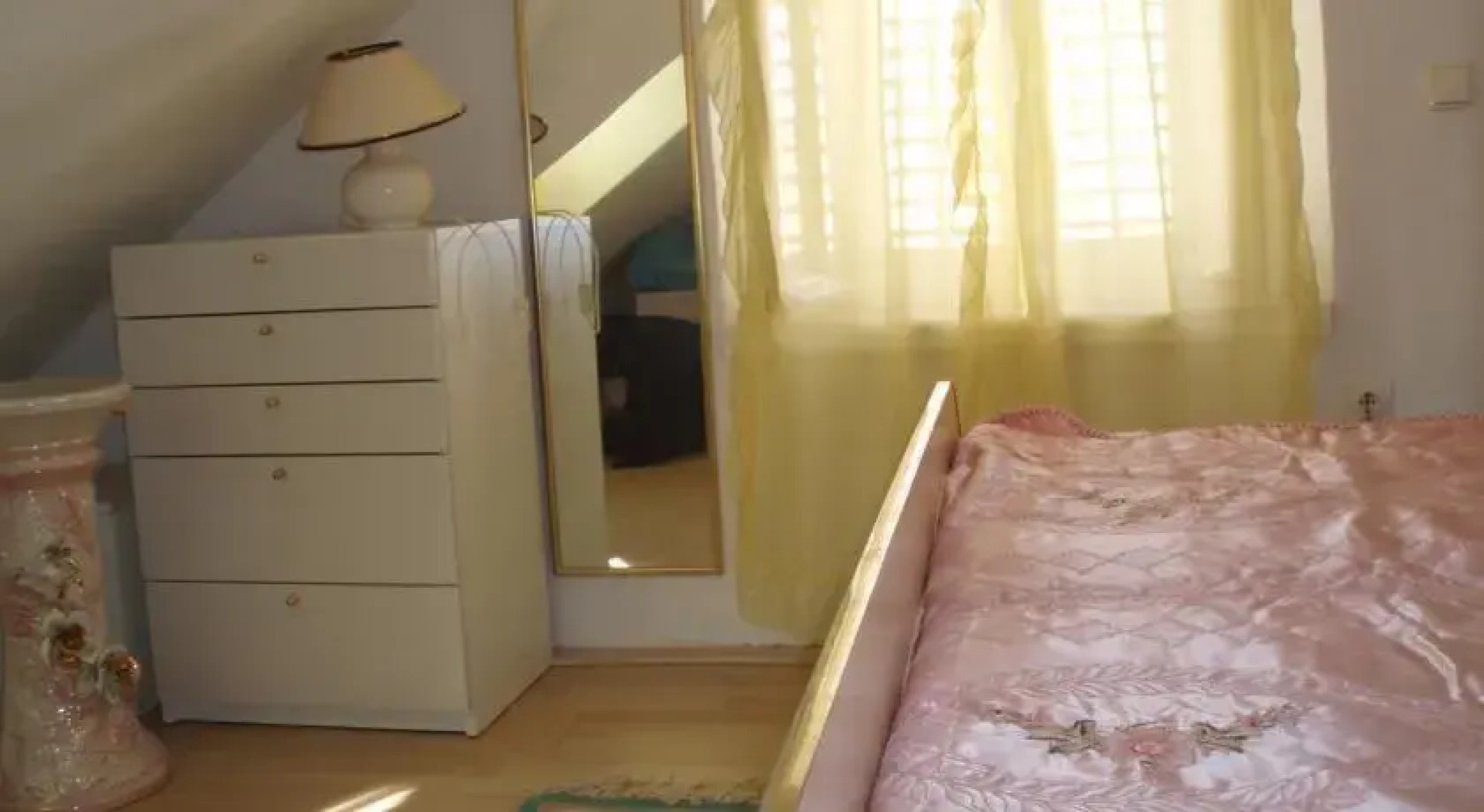 Relaxation Inside The Palace