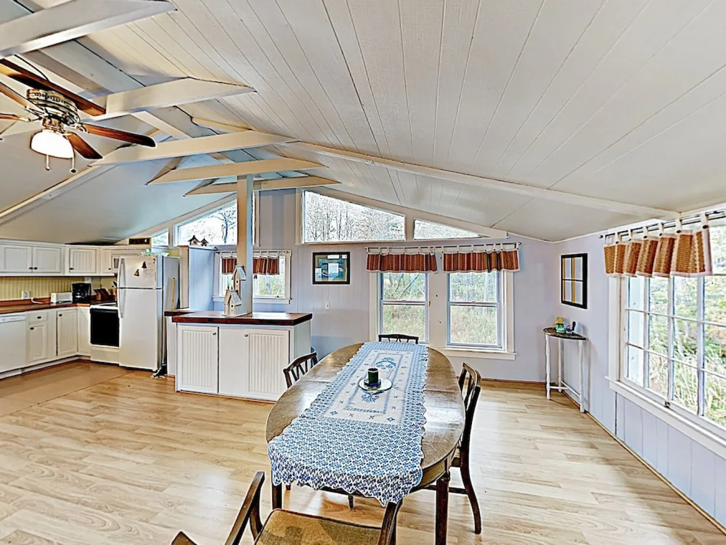 Ocean-view Sunrise - Steps To Beach 2 Bedroom Cottage