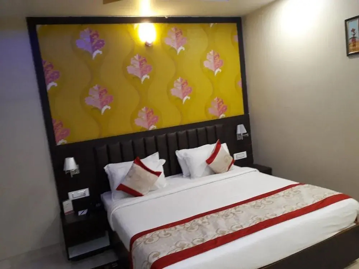 HOTEL MAMTA INTERNATIONAL , BIHARSHARIF - Nalanda- Bihar