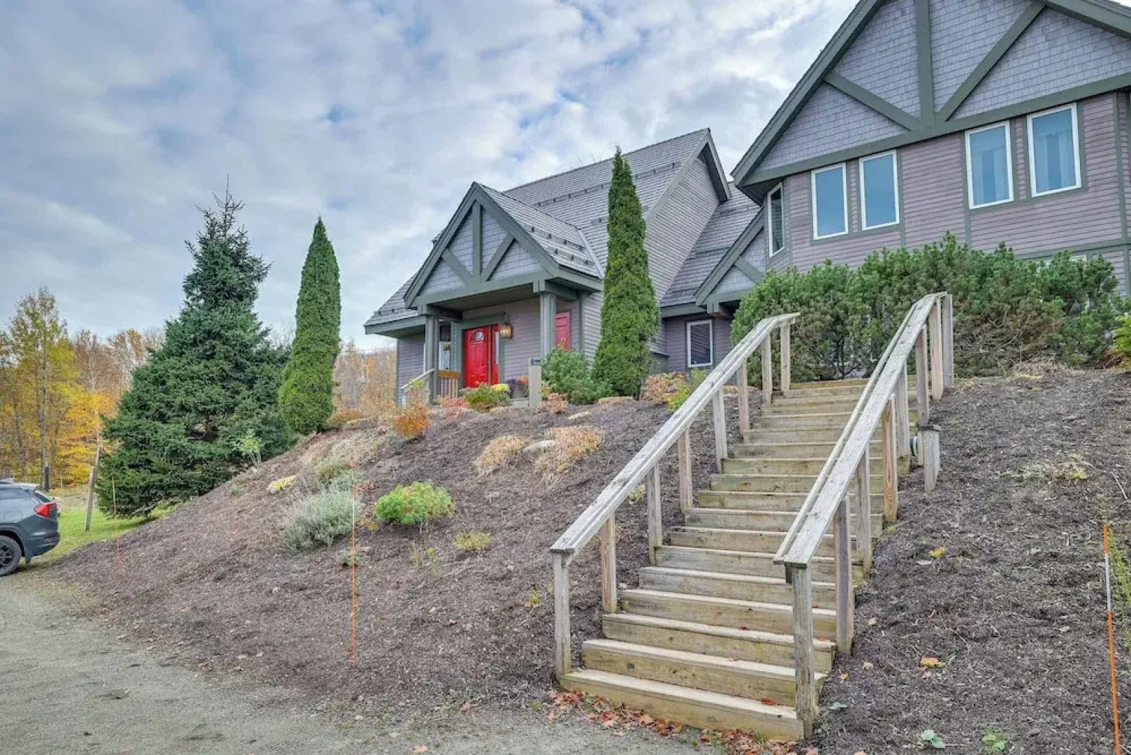 Ski-in/ski-out w/ Sauna in Jay Ski Peak Resort!