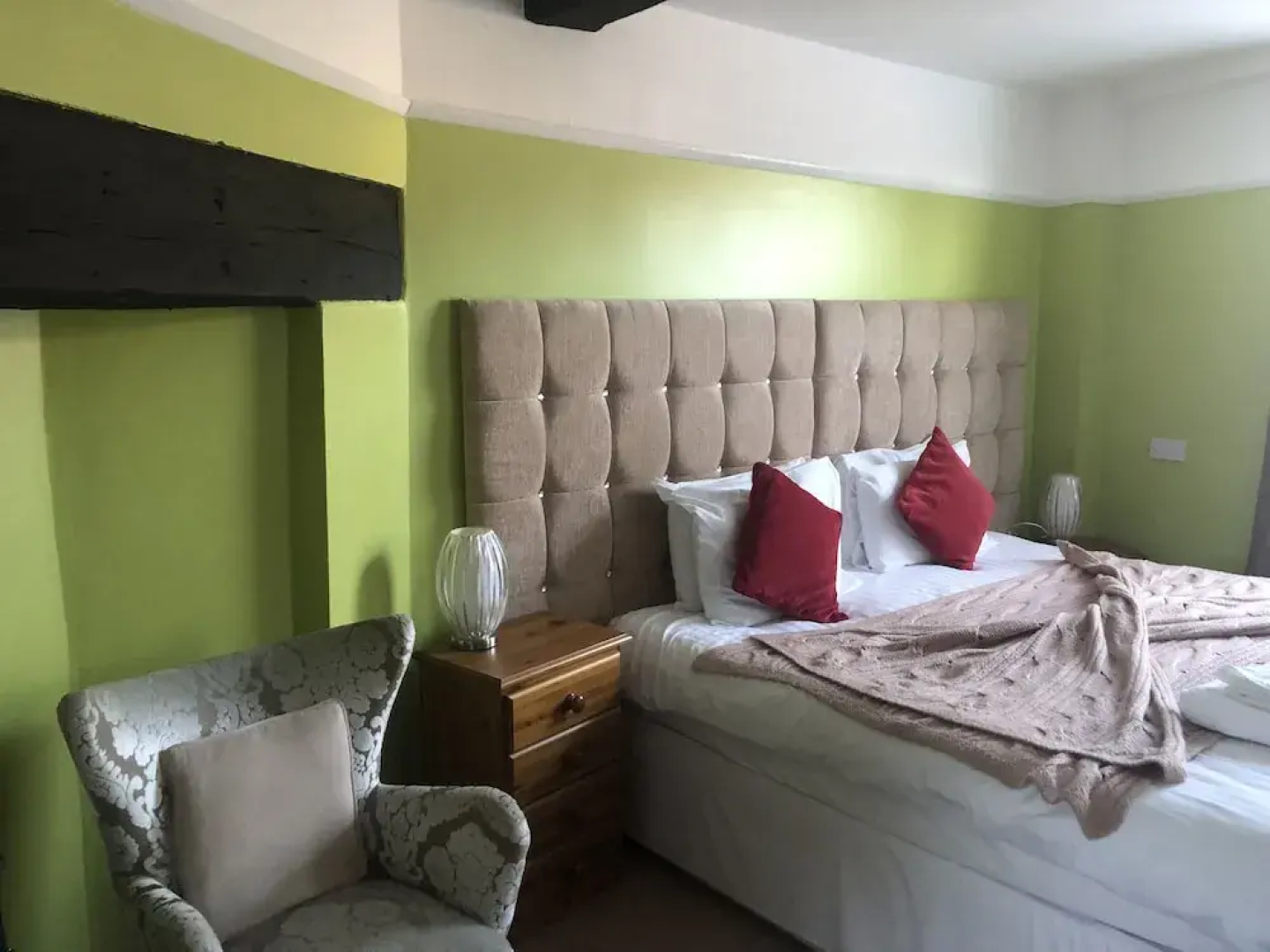 The Mug House Inn & Restaurant