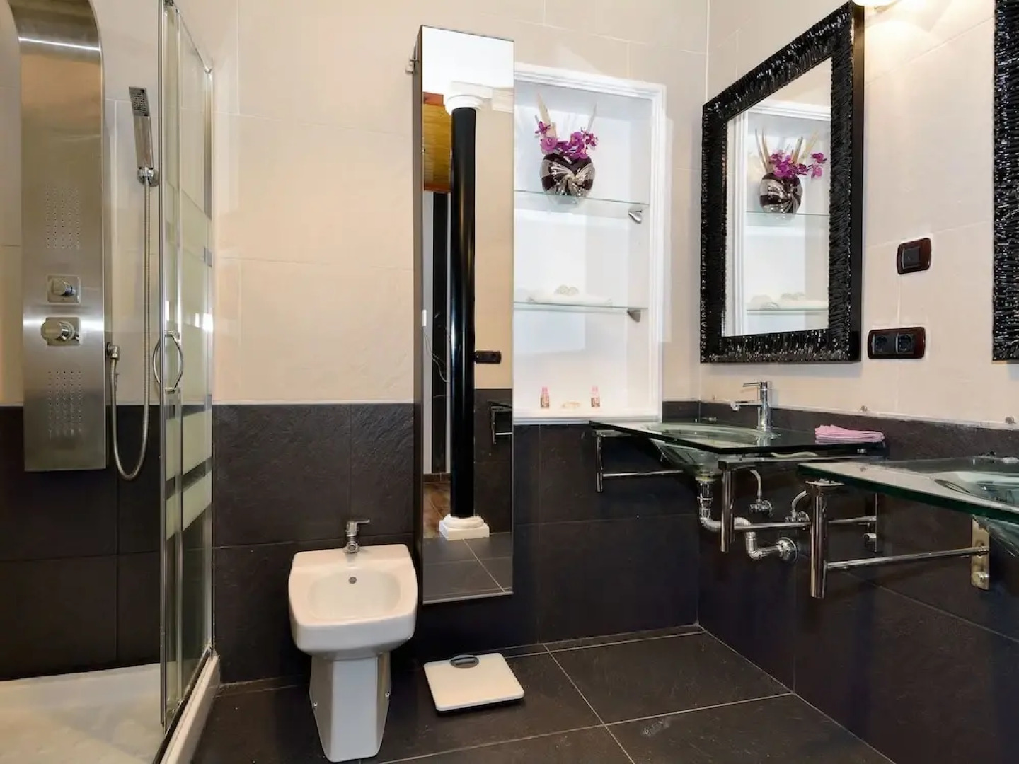 Quiet Location, Comfortable and Detached Villa With Private Pool Near Tinajo