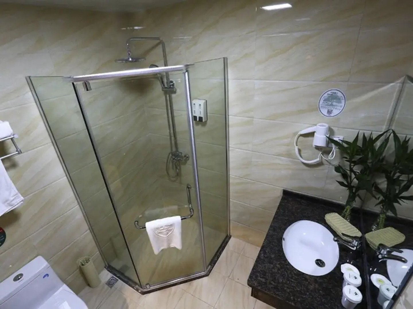 GreenTree Inn Huaian North Chengde Road Sakura Park Phoenix Palace Hot