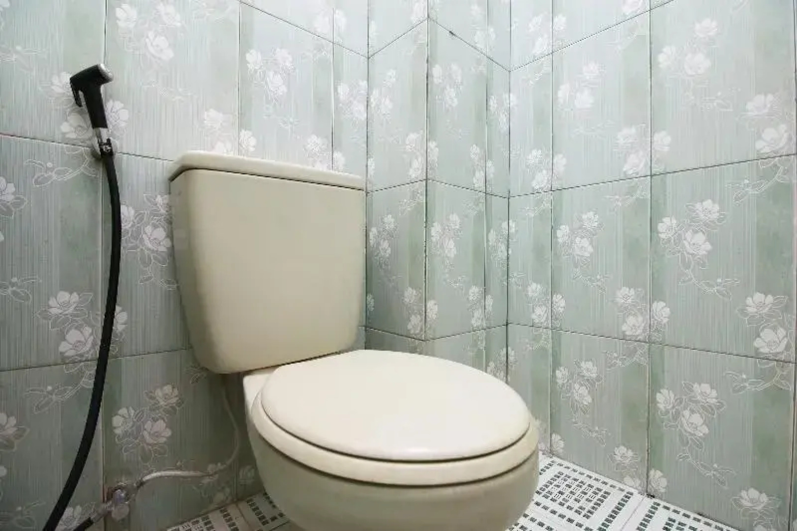 Homestay Hj Suharti by OYO