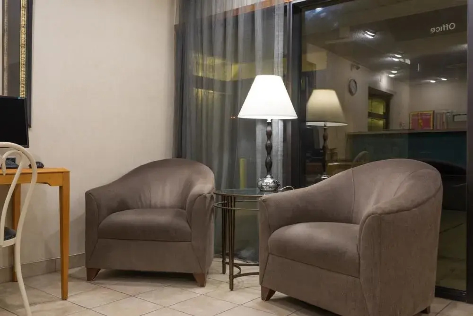 Super 8 Westlake/Cleveland