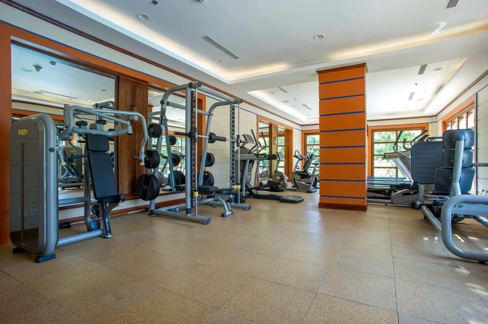 Отель Dar Es Salaam Serena