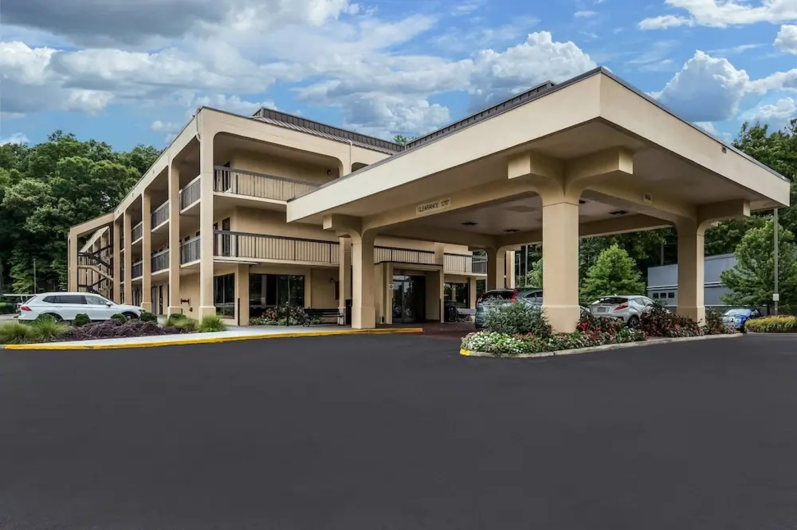 Baymont Inn & Suites