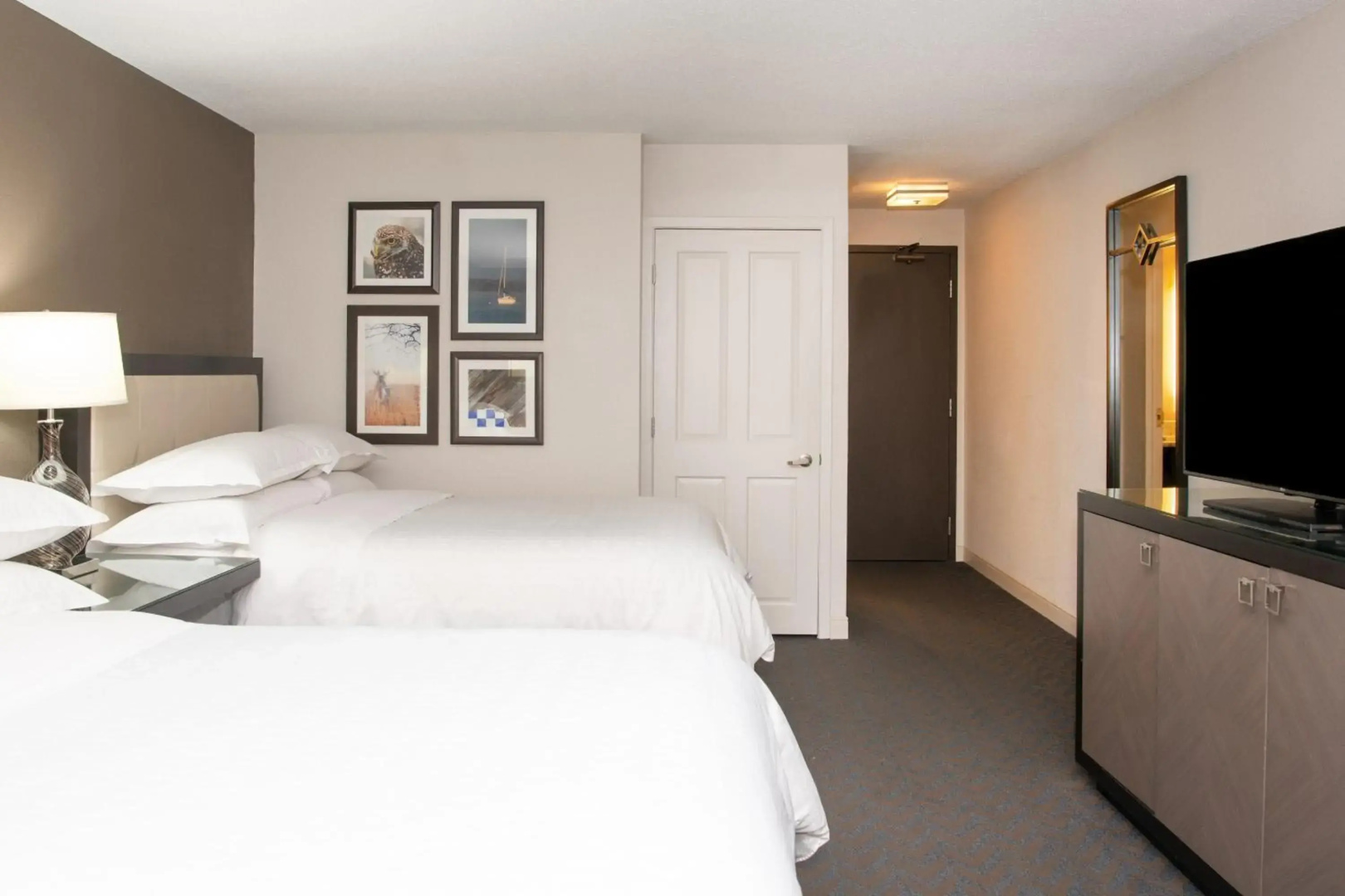 Sheraton Minneapolis West Hotel