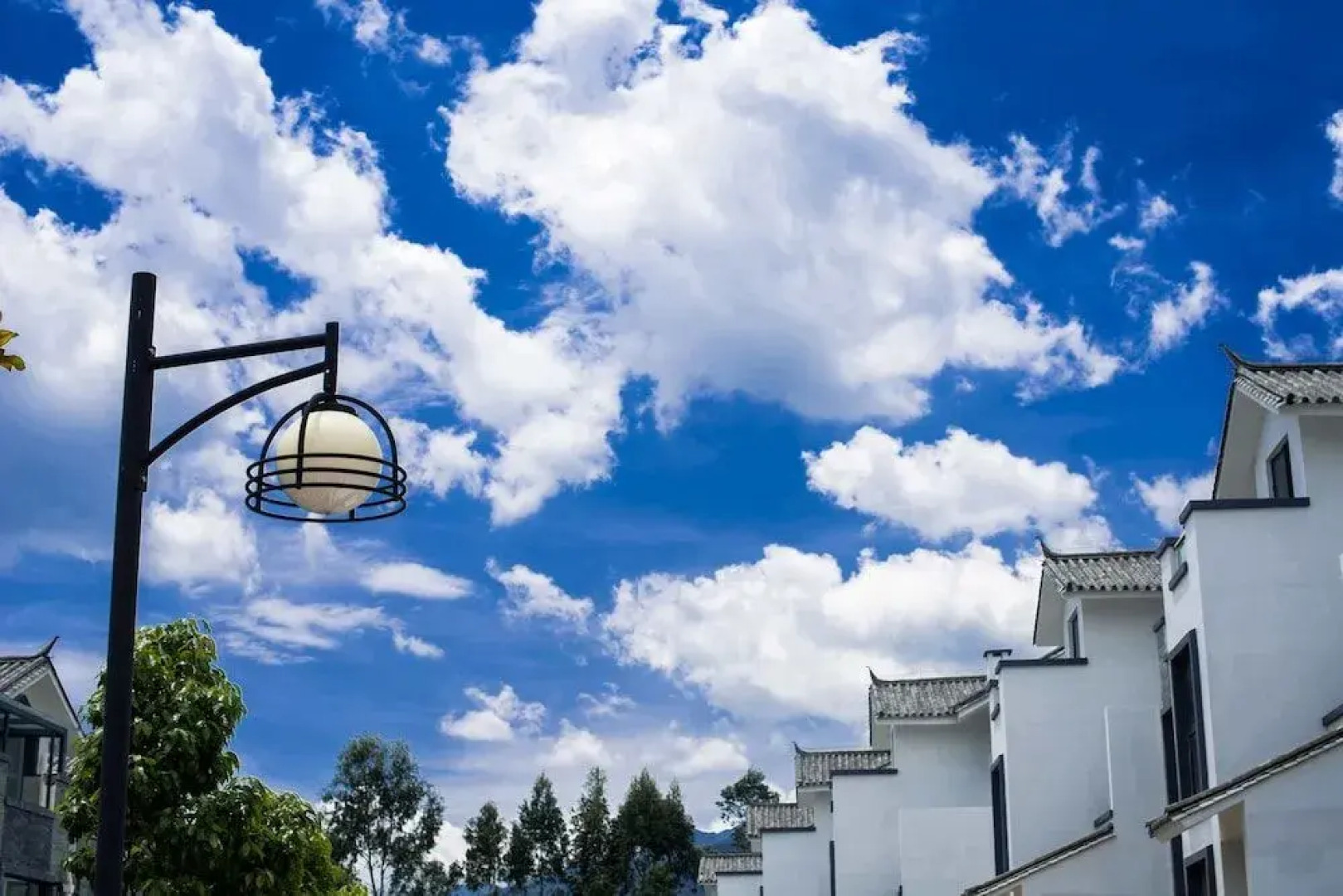 Loving Clouds Family Inn