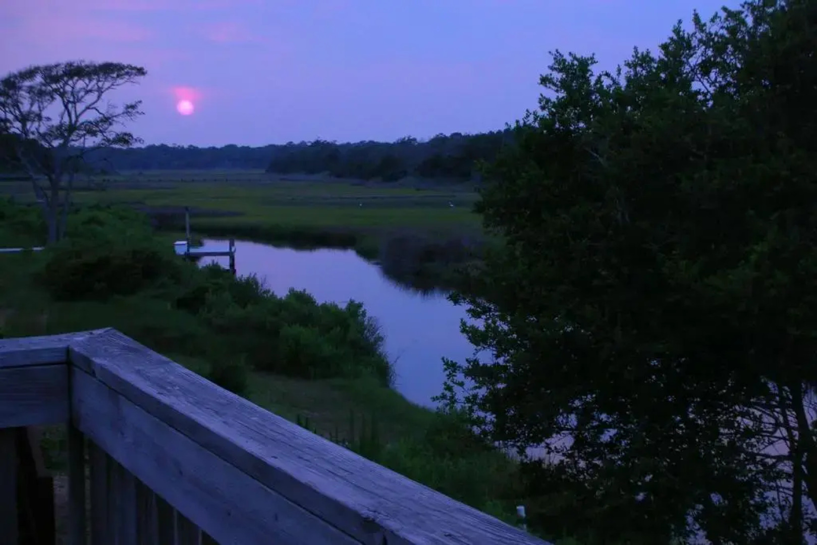 See Otter by Oak Island Accommodations