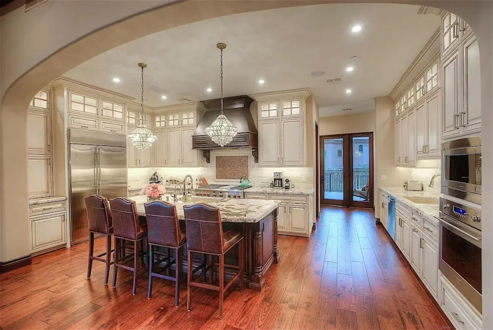 Palisades Estate 5 BR by Casago