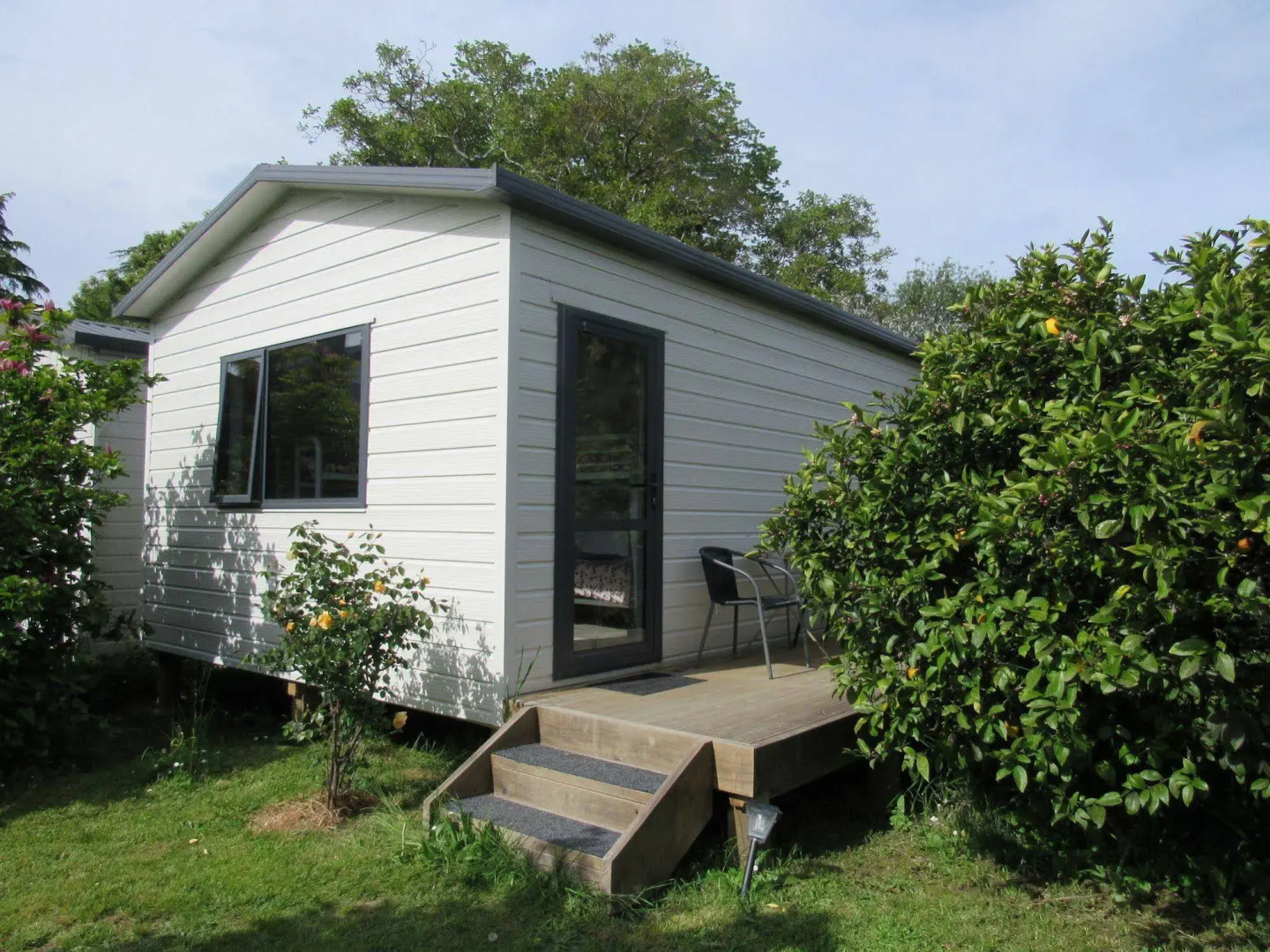 The White Elephant Accommodation - Hostel