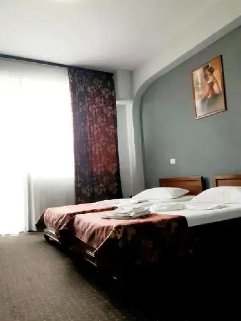 Ambasador Hotel & Restaurant