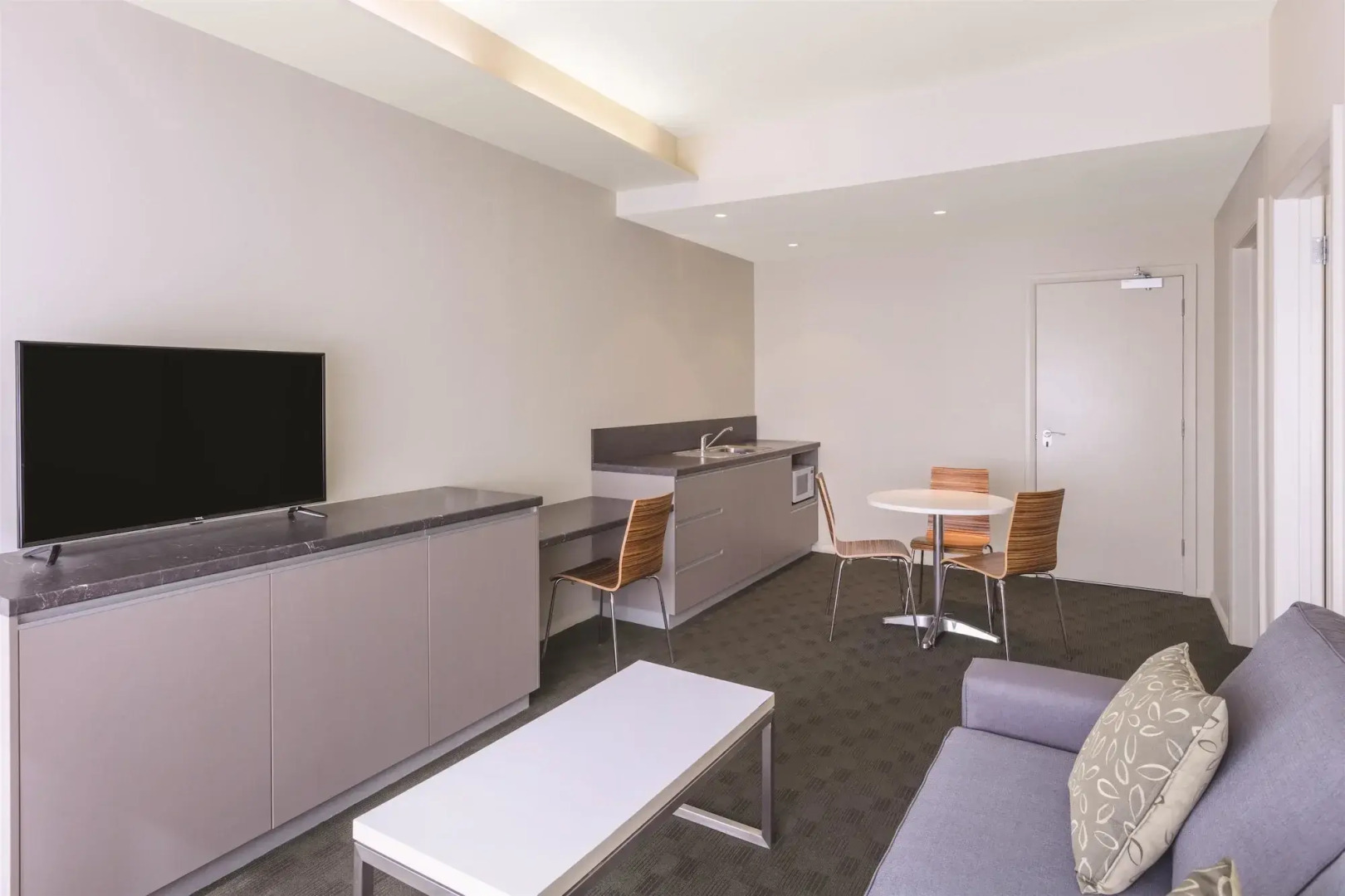 Mantra Hobart Airport