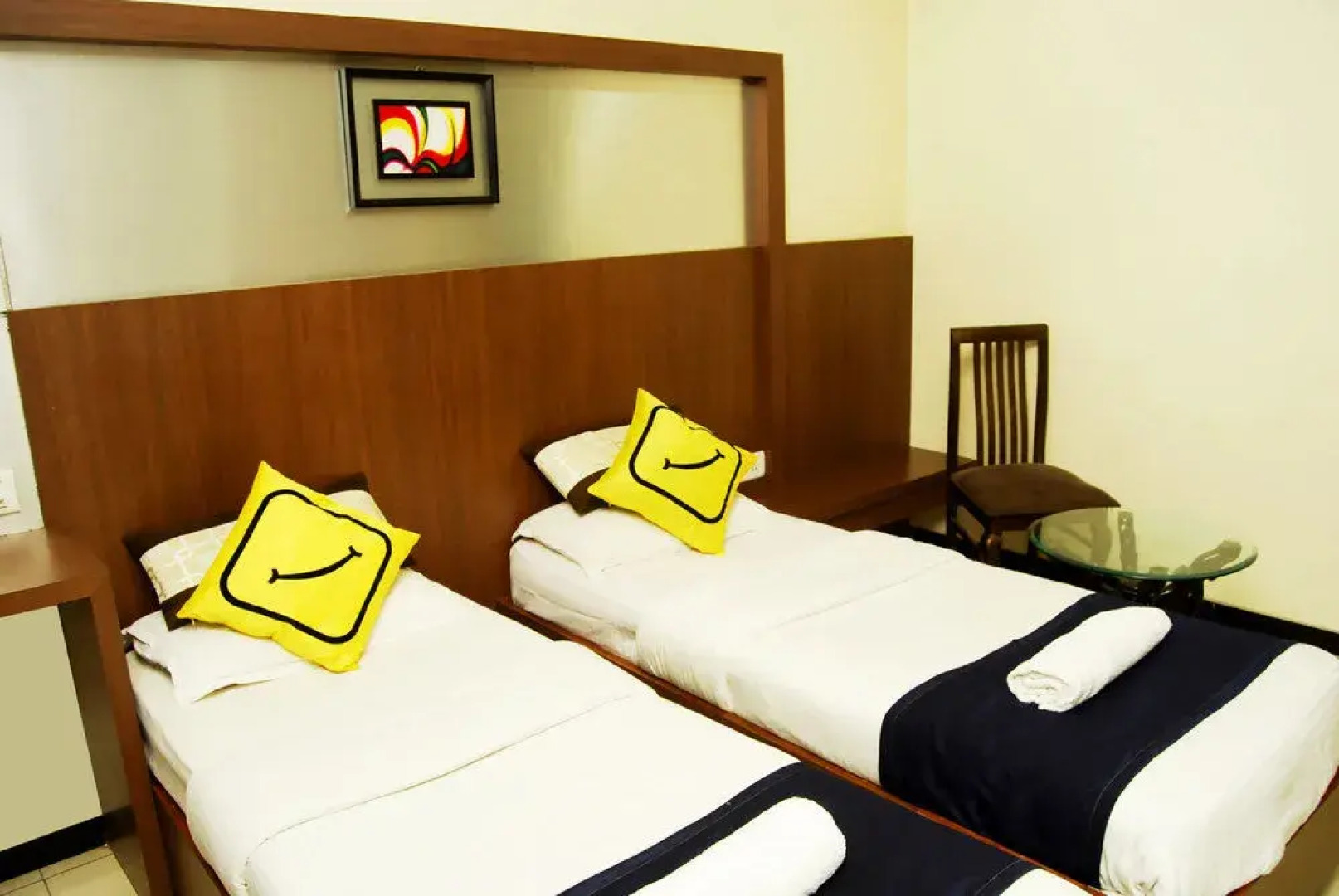 Vista Rooms @ Thane Station