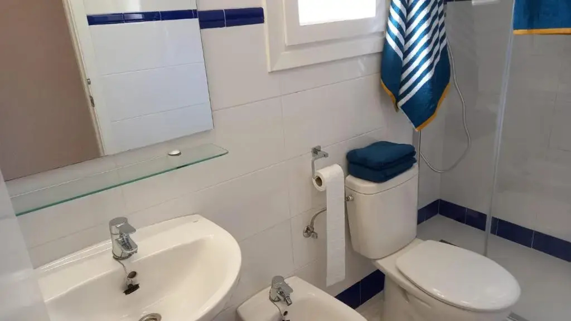 Fantástico Apartamento a 50m de playa Colon y Paseo