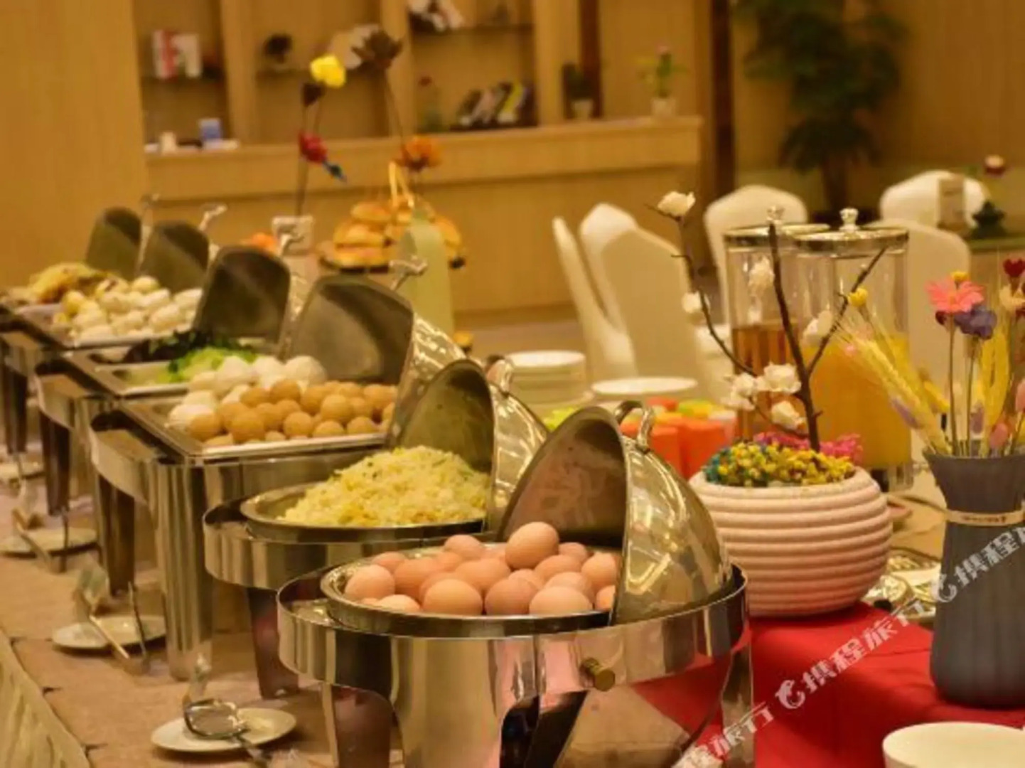 RoEasy Exquisite Hotel