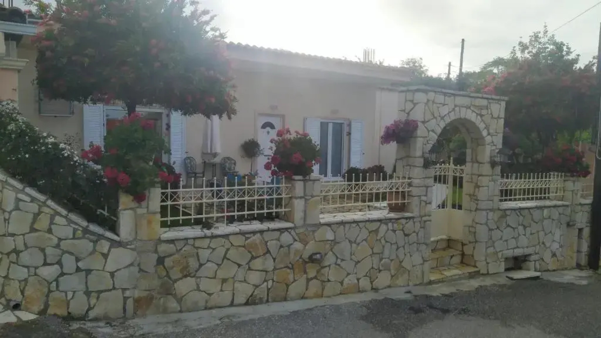 Summer Village House Popi