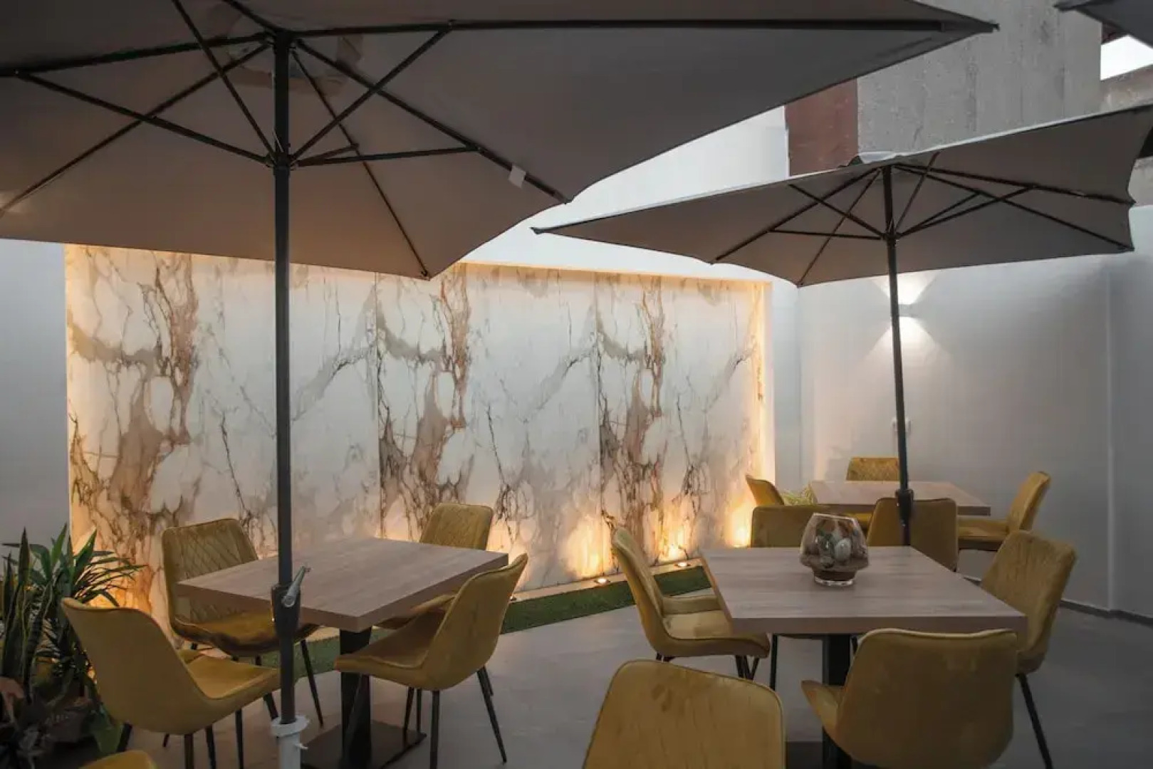 Alexander House Hotel