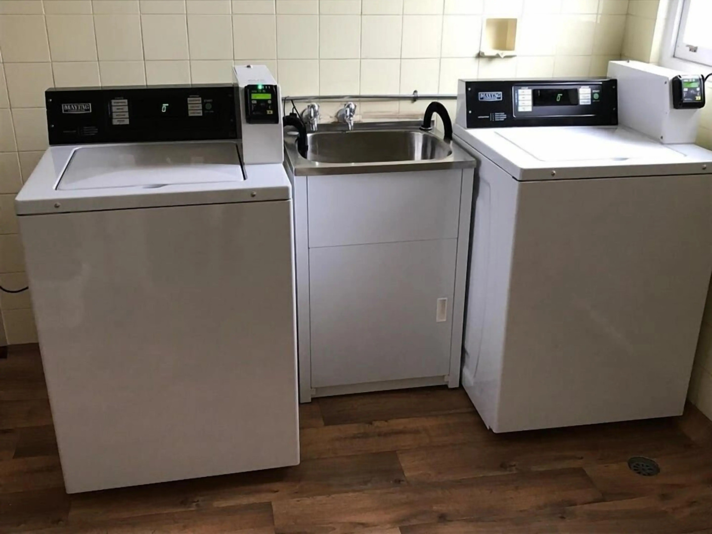 Young Budget Accommodation - Hostel