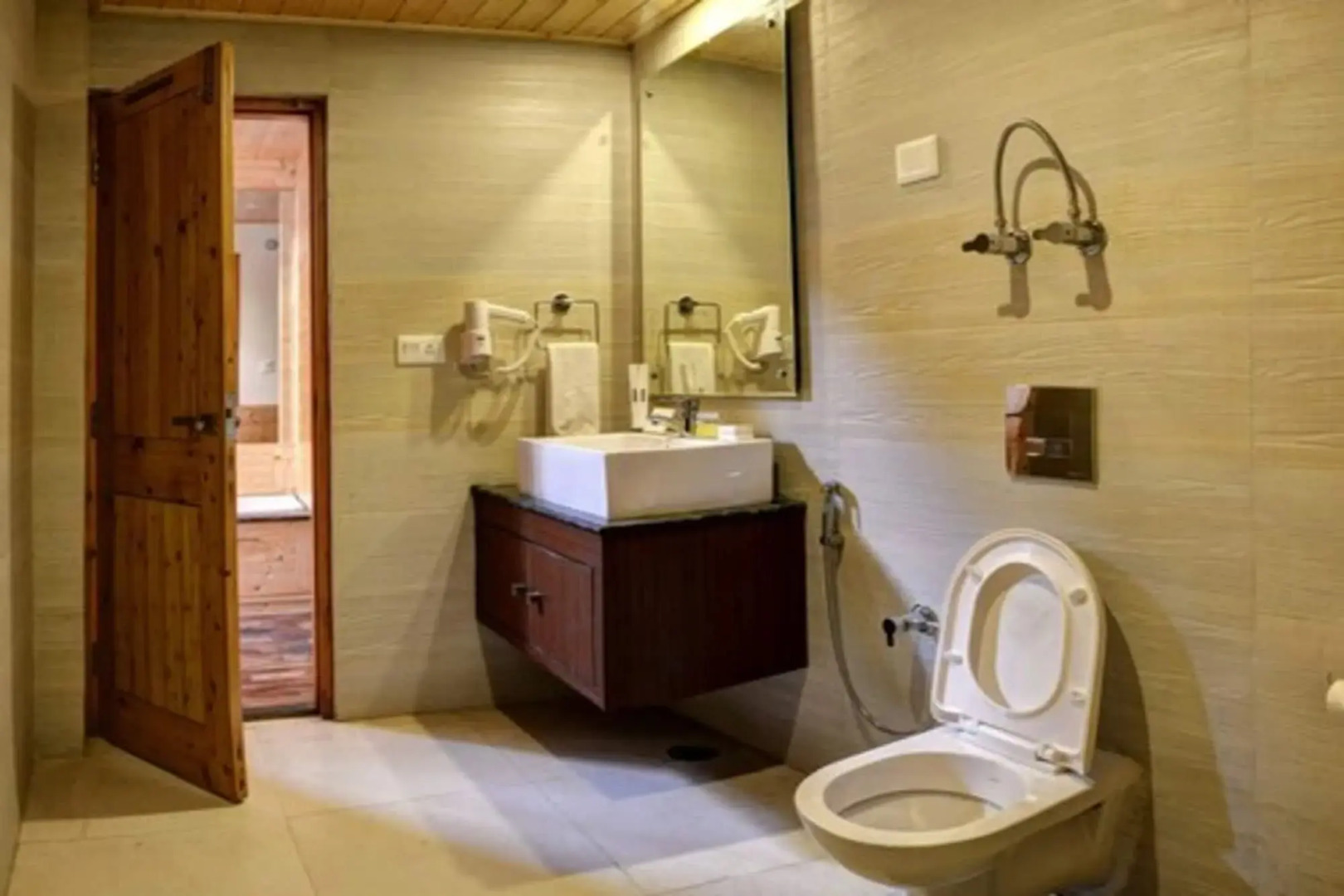 Chandertal Regency Hotel & Spa, Manali