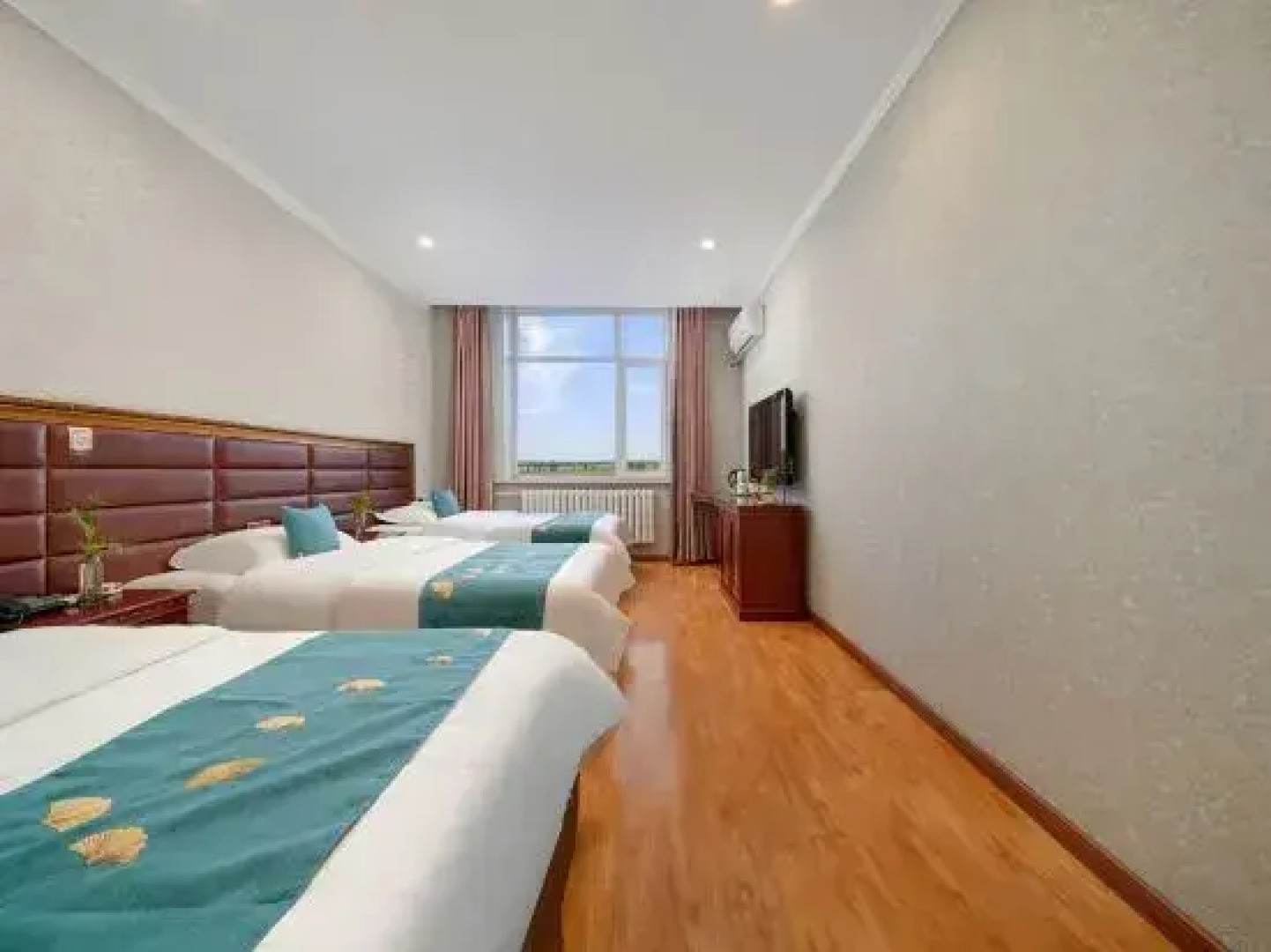 Baiyue Nianhua Hotel (Harbin Taiping International Airport)