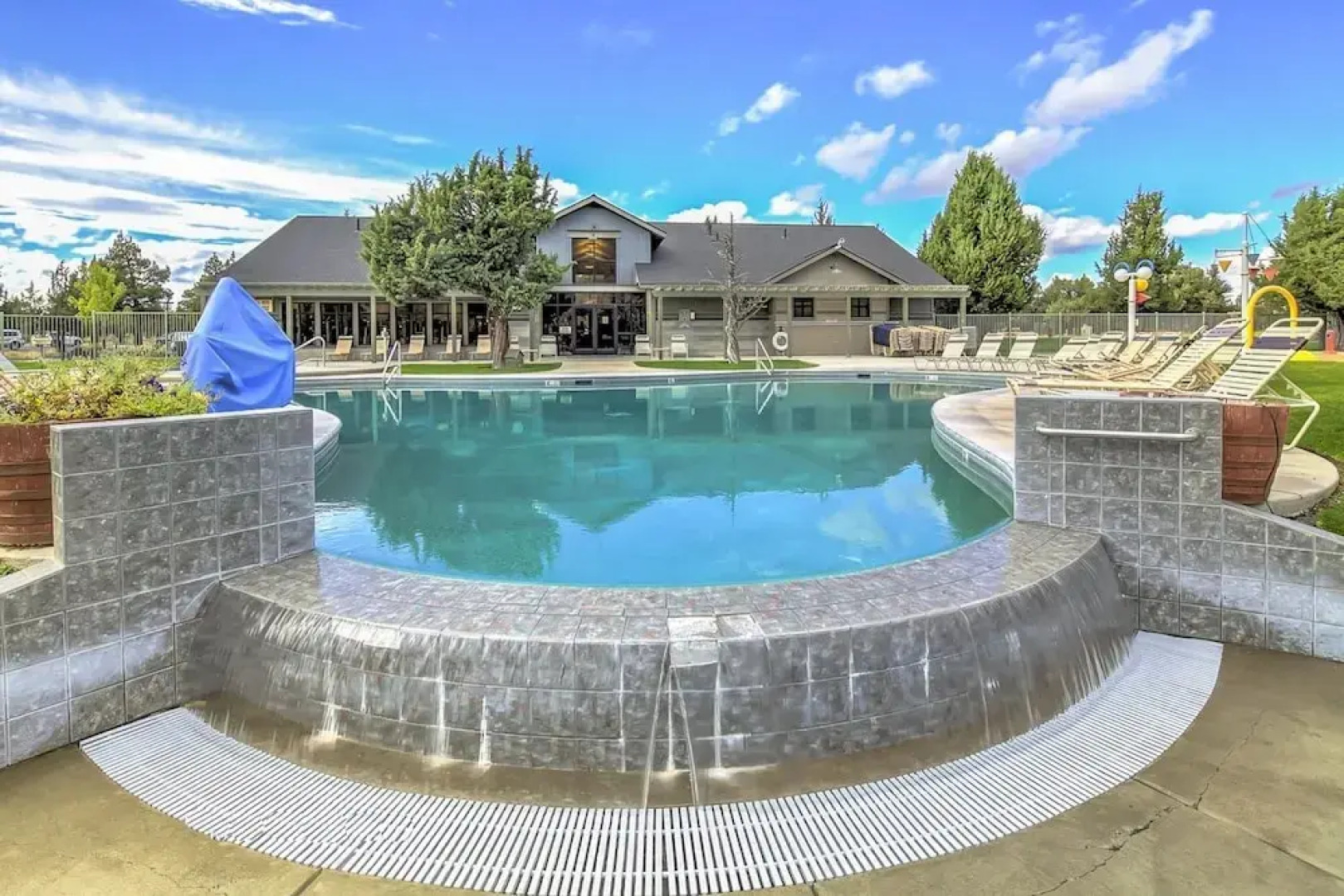 Refined 3BR Golf Resort Condo 3 Bedrooms 2 Bathrooms Condo