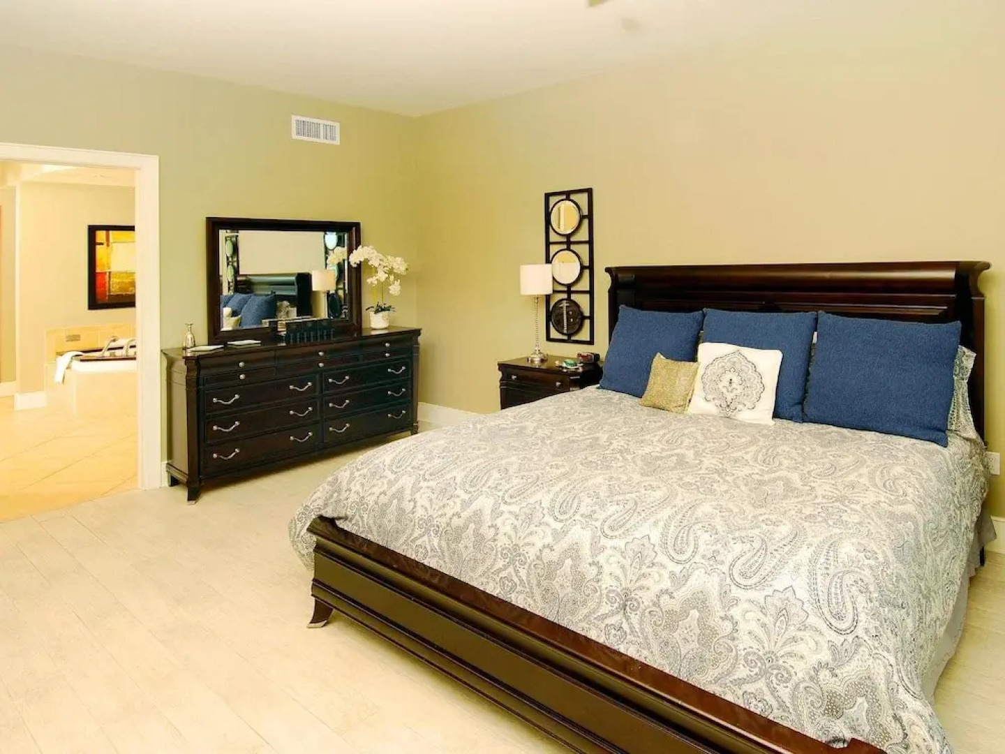 Turquoise Place Unit 1008D