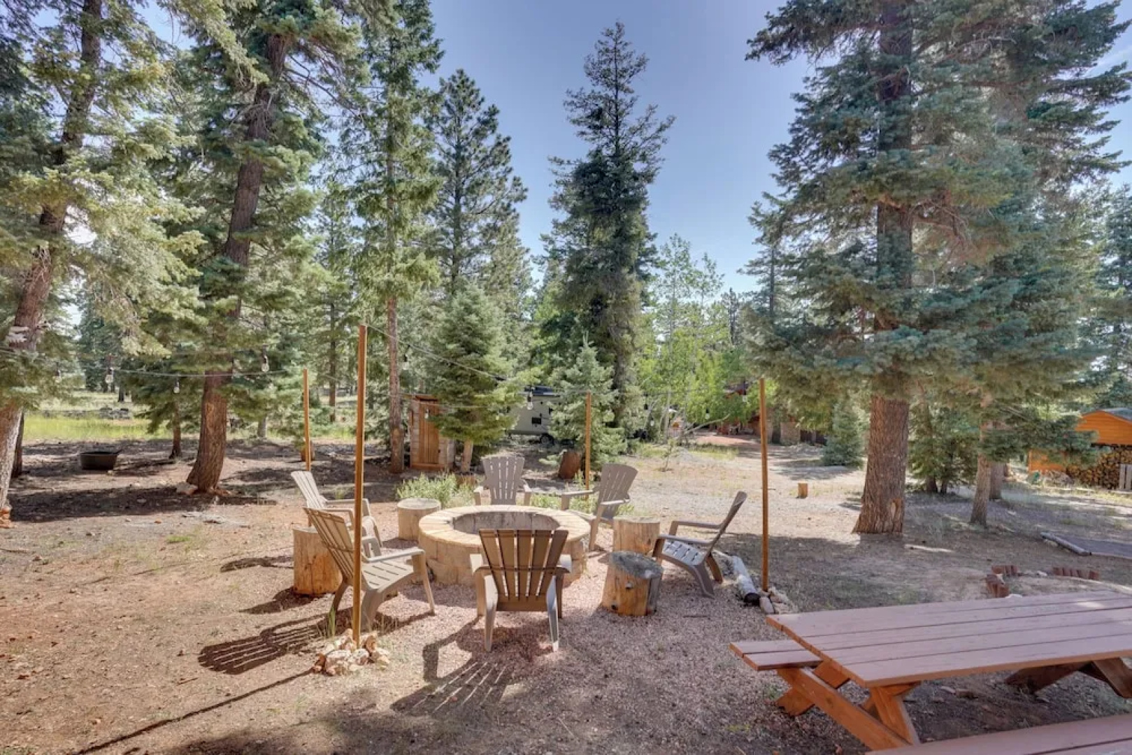 Spacious Duck Creek Village Cabin w/ Hot Tub!