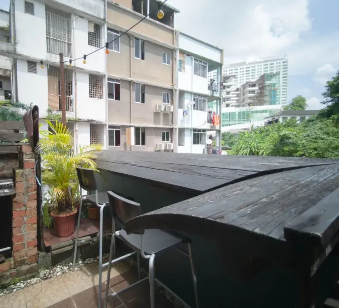 Le Nomade Hostel & Cafe