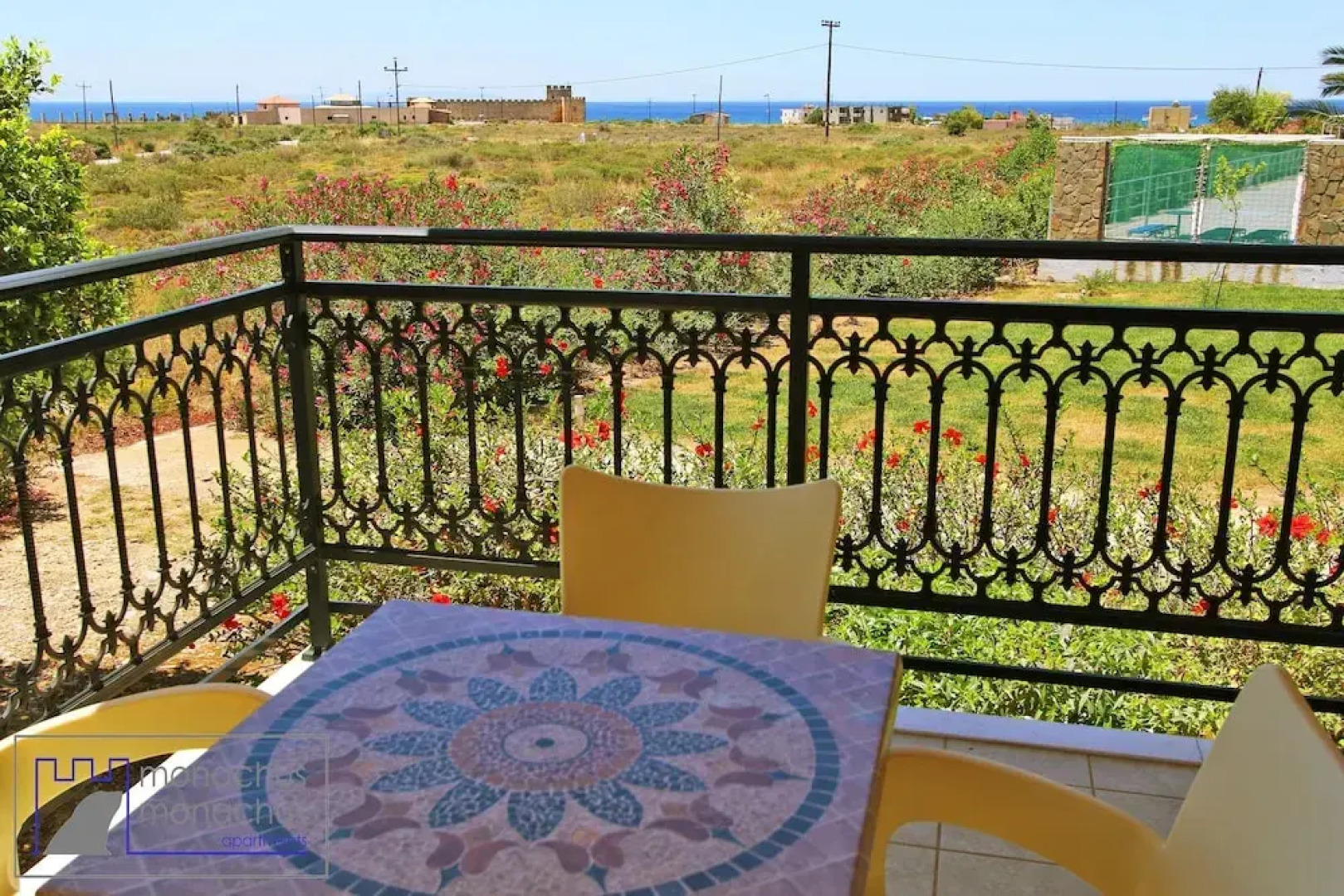 Monachus Monachus Apartments