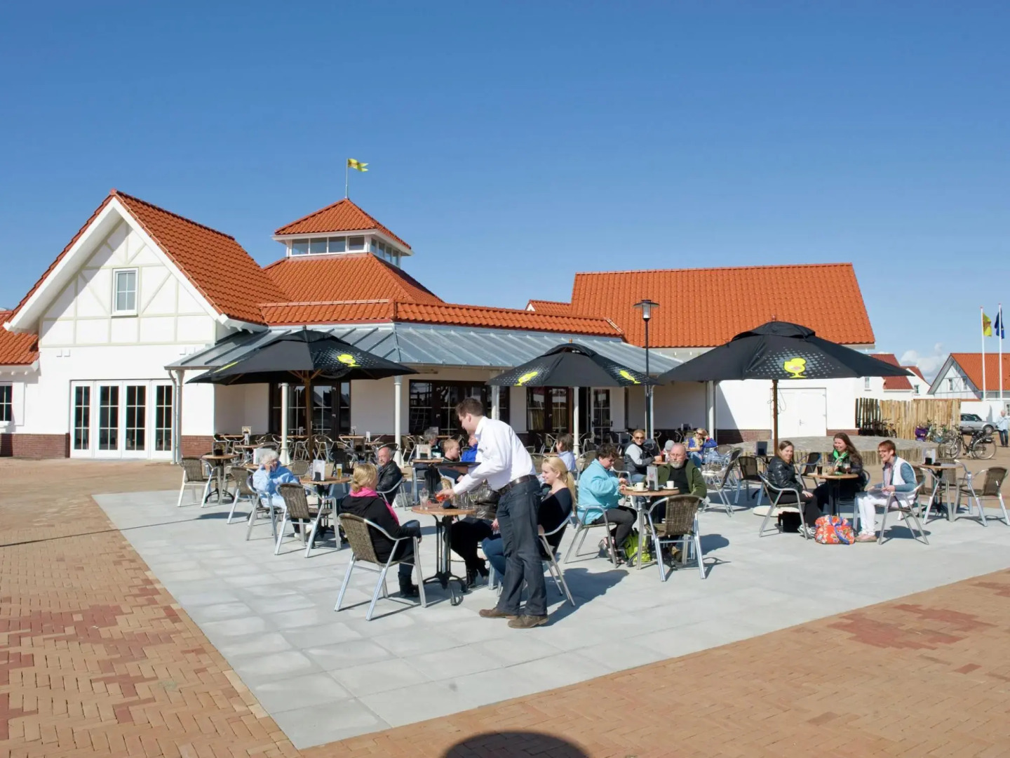 Luxury villa with infrared sauna, in a holiday park, 400 m from the sea